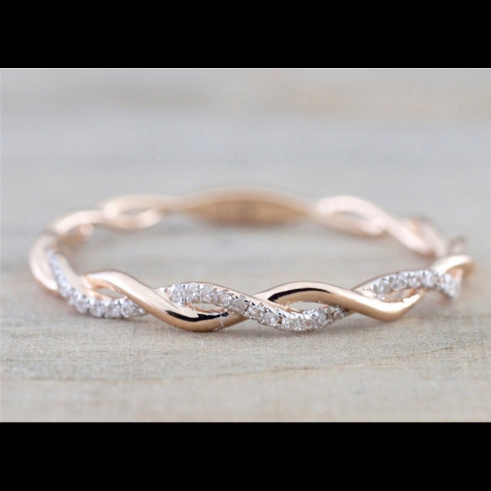 Twisted Diamond Ring 💍